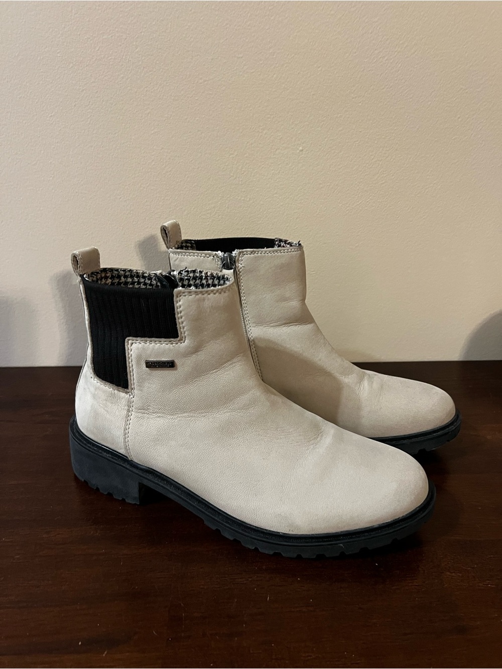 Rockport Cream Leather Waterproof Chelsea Boots Size 8 Hydro-Shield